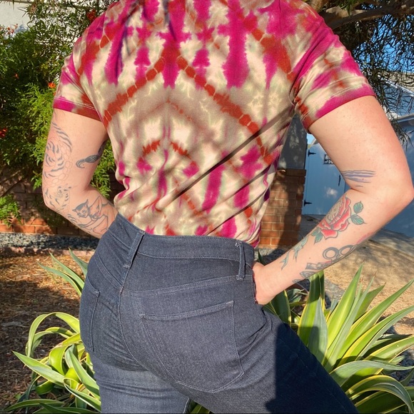 The Pieced V-Neck - Picture 4 of 4